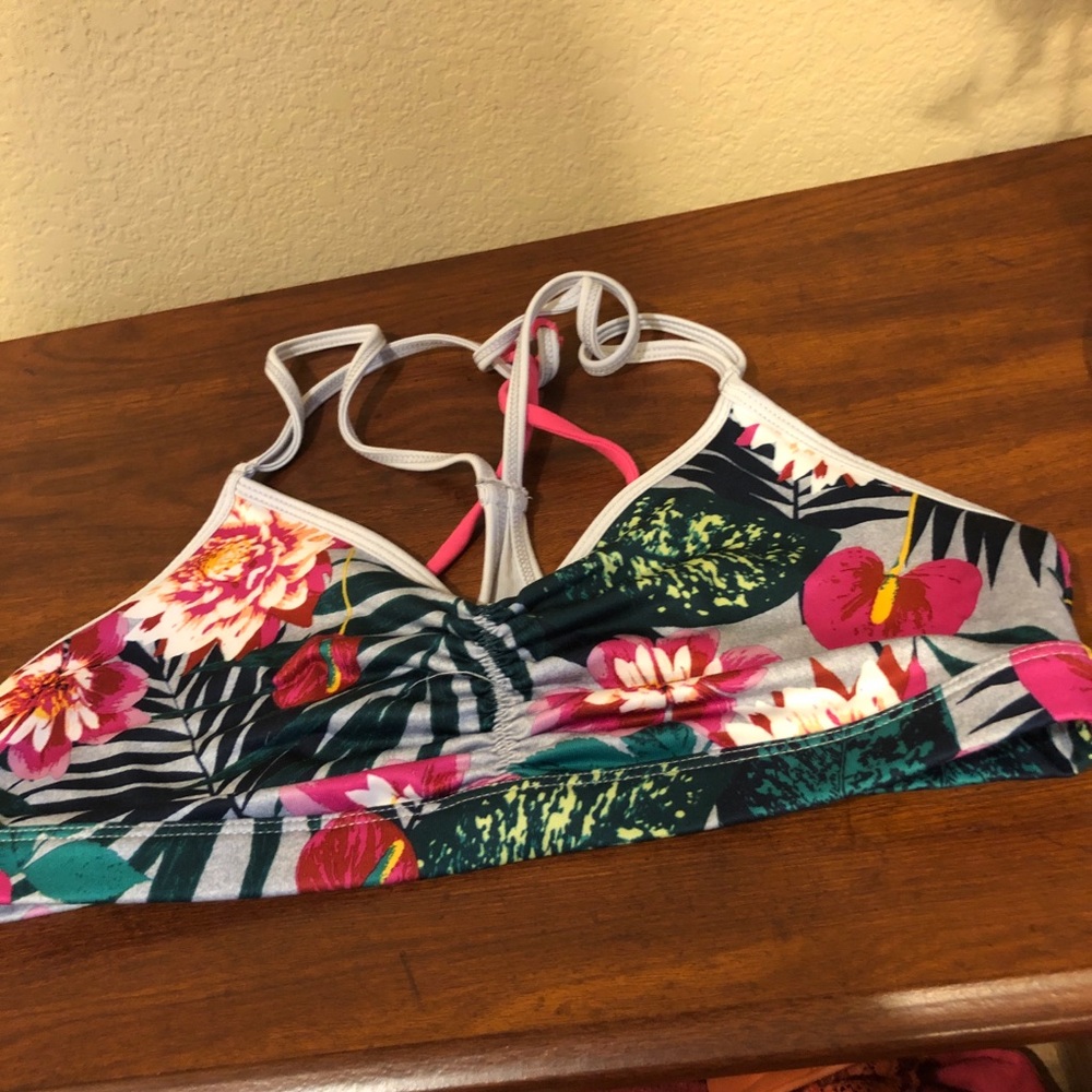 Old navy sports bra floral